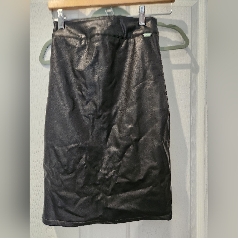 guess faux leather high waisted skirt xs